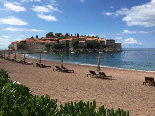 Sveti Stefan Guide